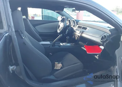 2015 Chevrolet Camaro 2Ls from USA, damaged, VIN 2G1FB1E32F9145917